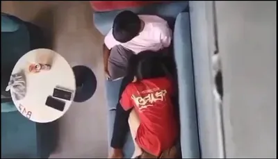 Quay lén em ghệ bú mút cho eny nơi công cộng