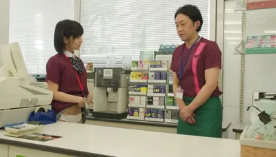 Cô bé dễ thương đi làm thêm gạ đụ anh quản lý